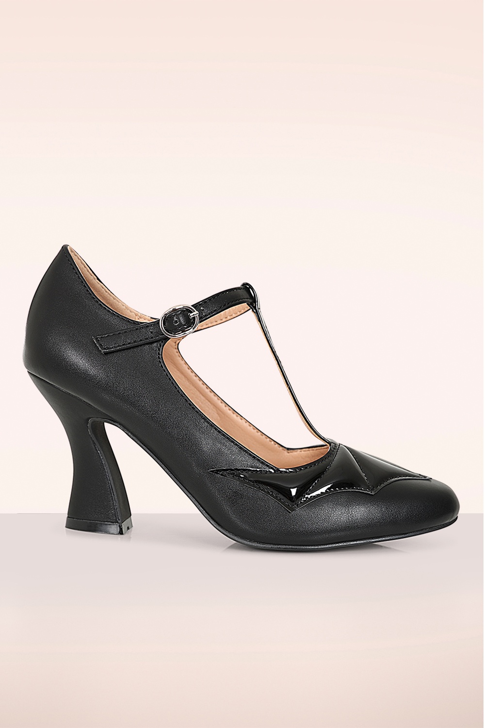 Banned Retro - Elvira T-Strap pumps in zwart