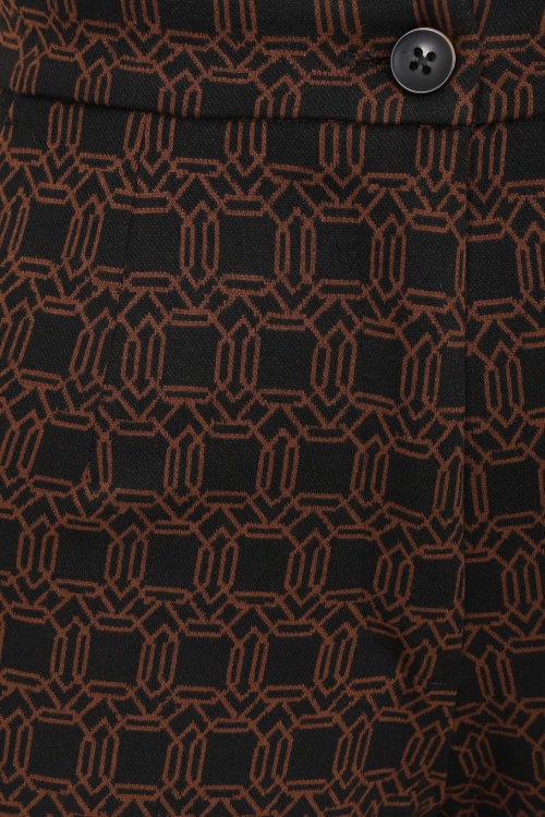 Surkana - Taylor pantalon met grafische print in zwart en bruin 2