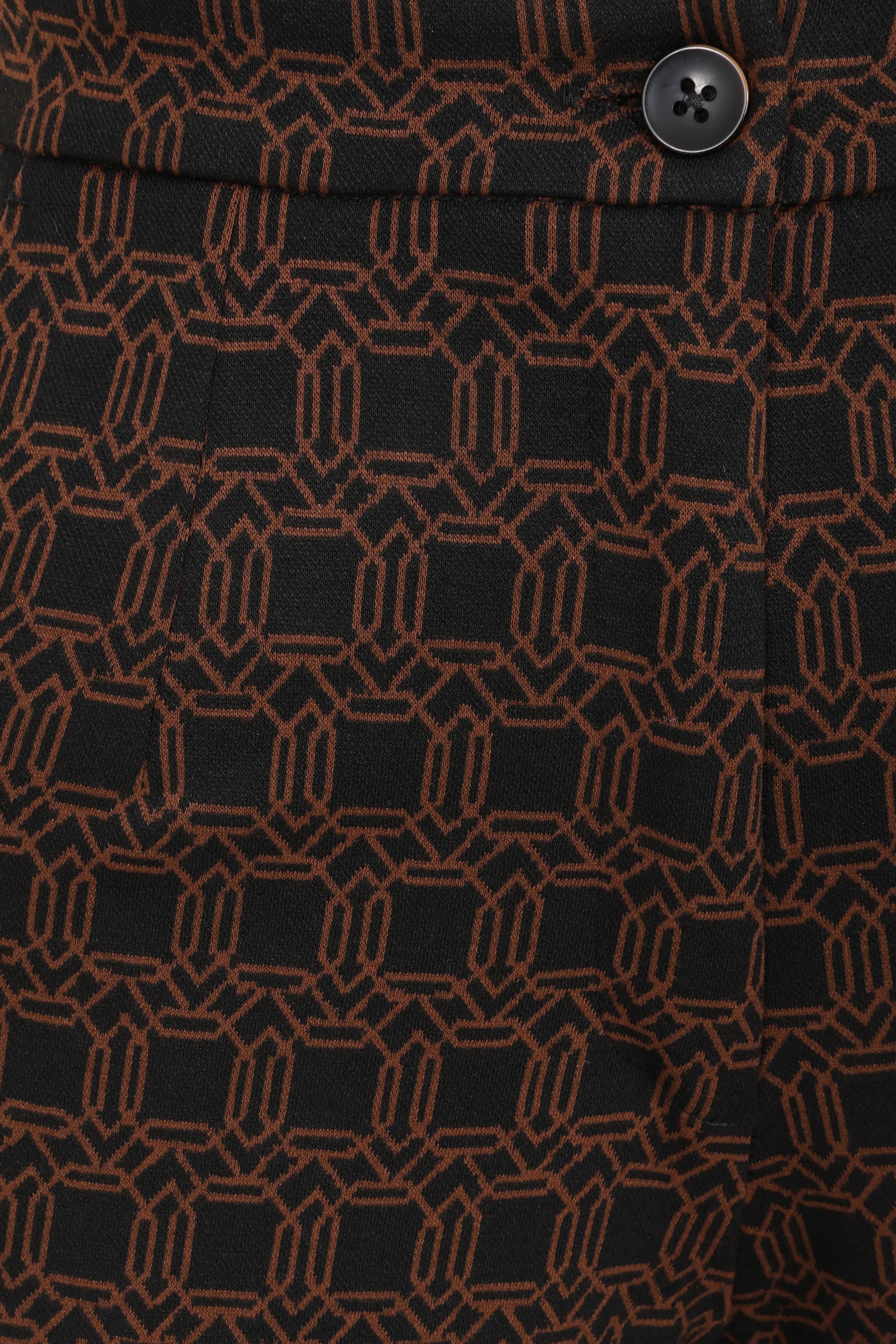 Surkana - Taylor pantalon met grafische print in zwart en bruin 2