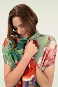 Powder - Botanical Bouquet print sjaal in saliegroen