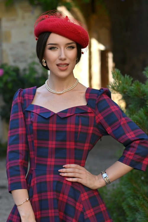 Hearts & Roses - Highland Harmony tartan swing jurk in rood en blauw 3