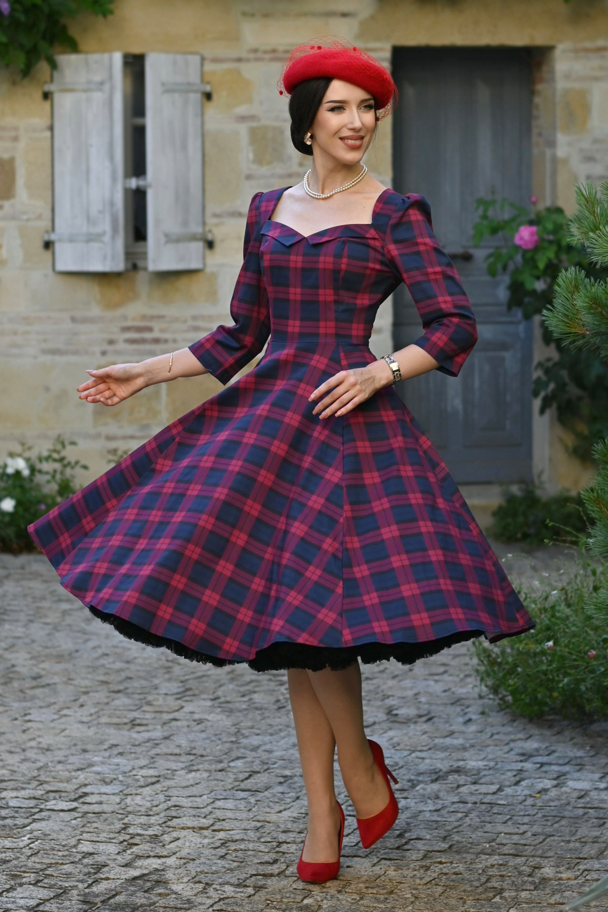 Hearts & Roses - Highland Harmony tartan swing jurk in rood en blauw