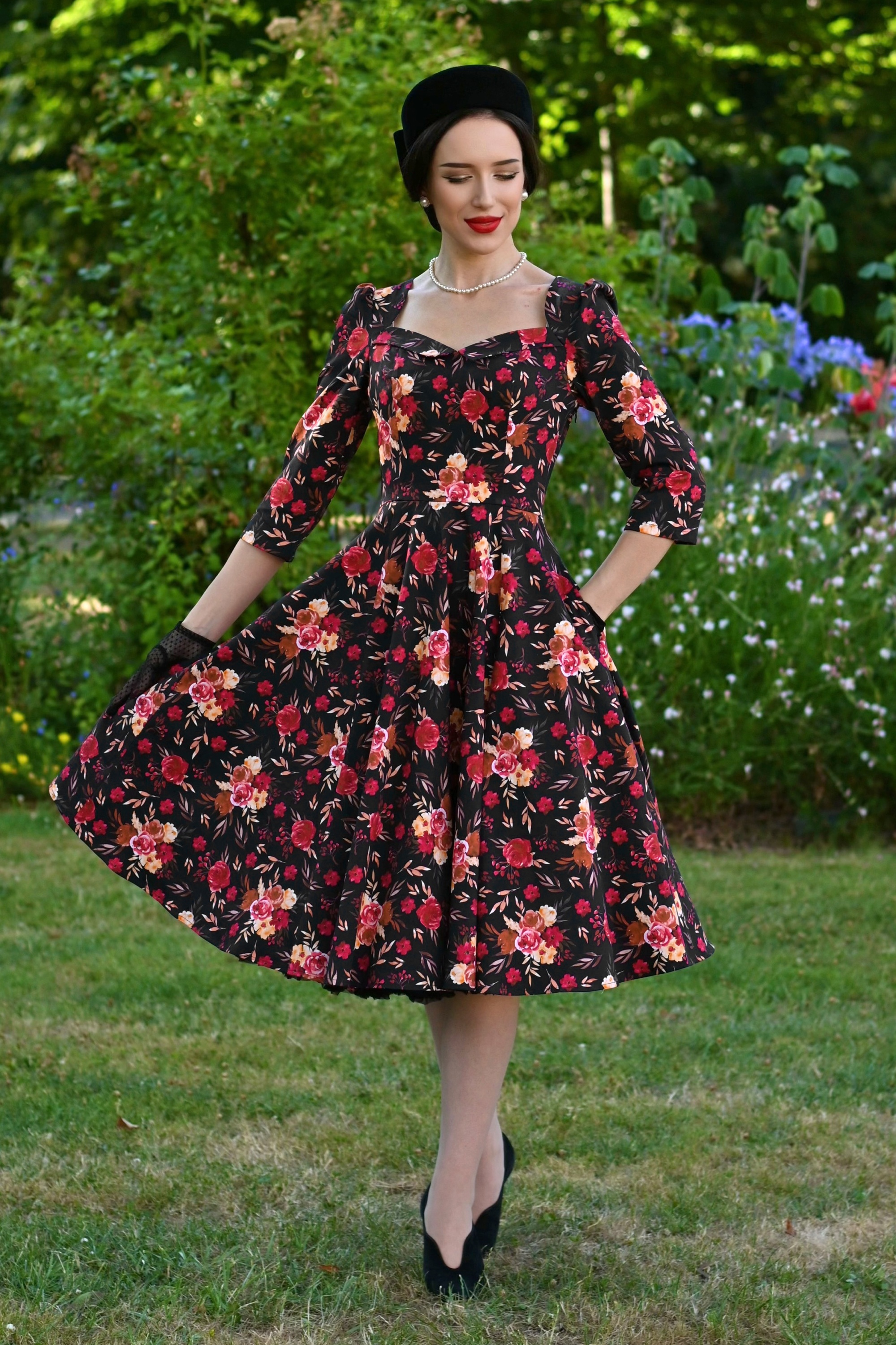 Hearts & Roses - Autumn Blooms swing jurk in zwart en multi