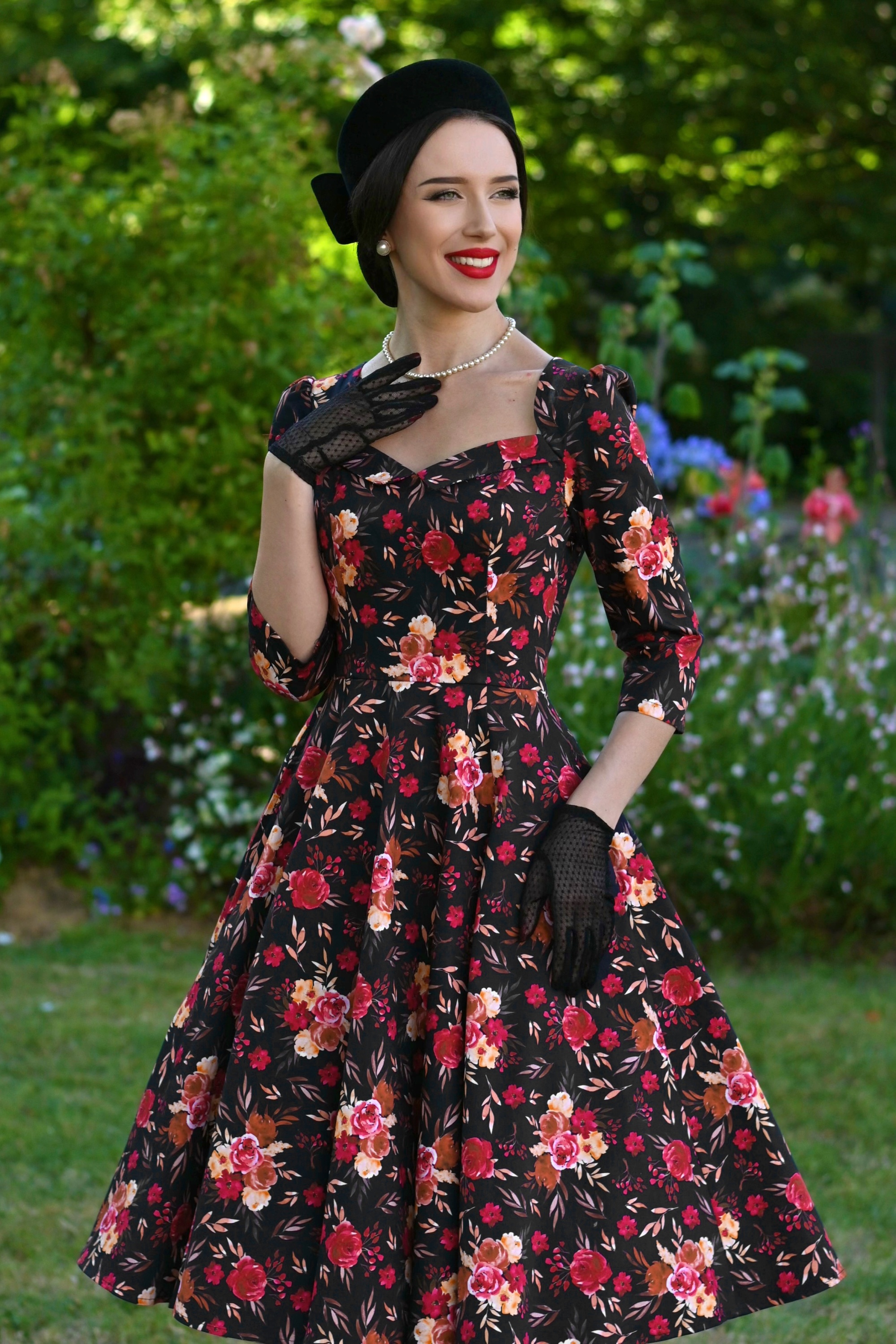 Hearts & Roses - Autumn Blooms swing jurk in zwart en multi 4