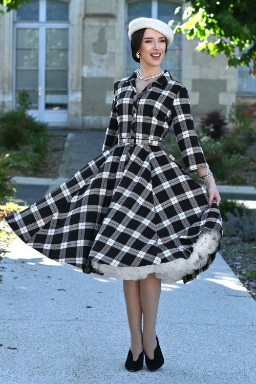 Hearts & Roses - Checkmate Charm swing jurk in zwart en wit