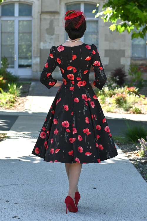 Hearts & Roses - Lady Poppy swing jurk in zwart en rood 2