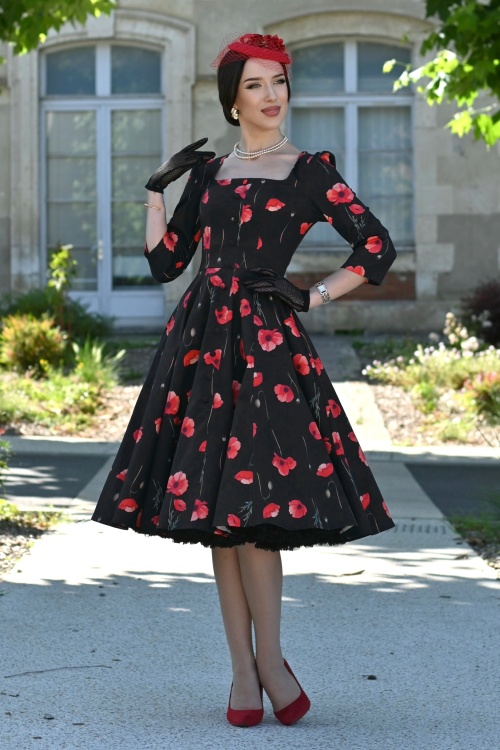 Hearts & Roses - Lady Poppy swing jurk in zwart en rood