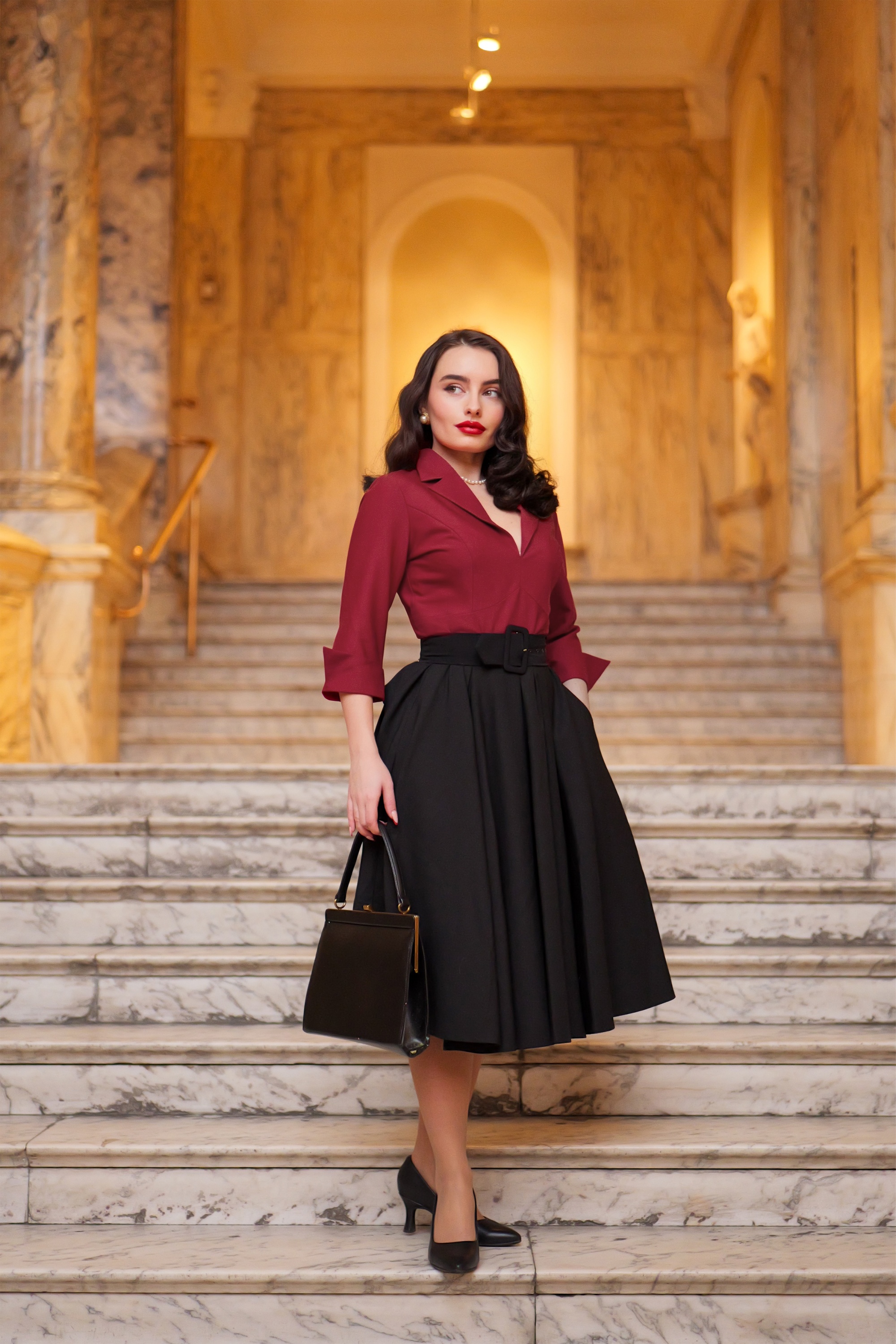 Glamour Bunny Business Babe - Dianne swing jurk in rood en zwart 5