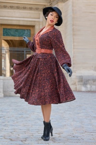 Miss Candyfloss - Thais Amber linnen swing jurk in marineblauw en baksteenrood