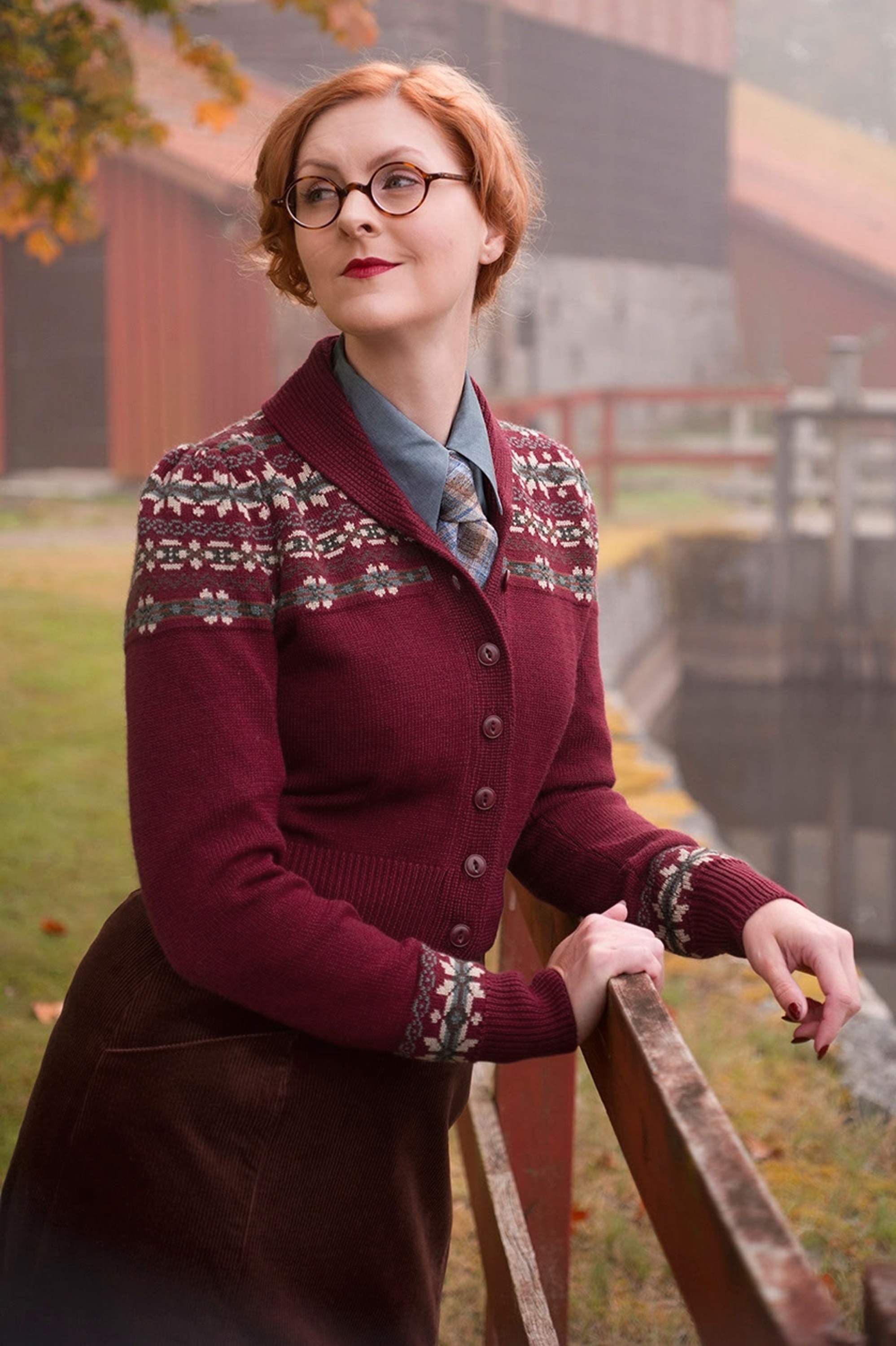 Emmy Design - The Fair-est Isle gebreide cardigan van wol in bordeauxrood