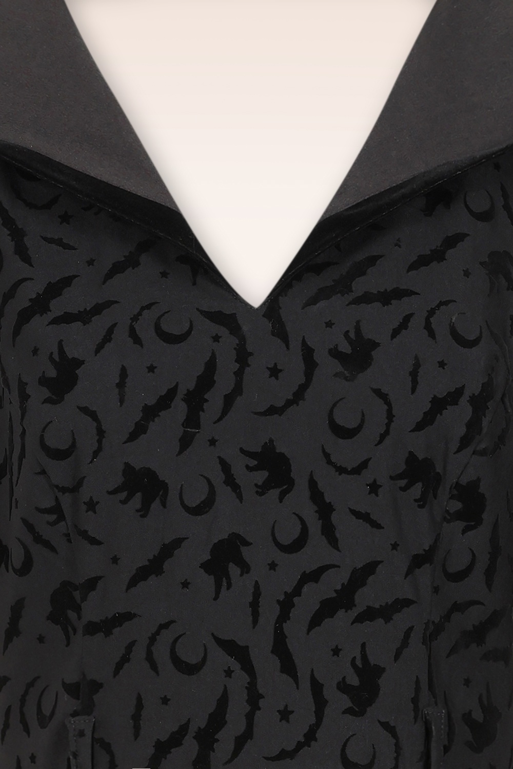 Banned Retro - Tara Halloween Night Hooded swing jurk in zwart 2