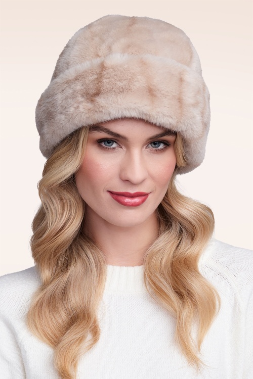 Amici - Marilyn Faux Fur hoed in biscuit beige