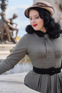 Miss Candyfloss - Manel Abalone Tie swing jurk in zwart en grijs 5