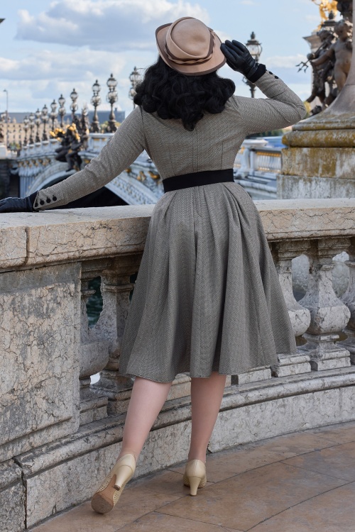 Miss Candyfloss - Manel Abalone Tie swing jurk in zwart en grijs 4