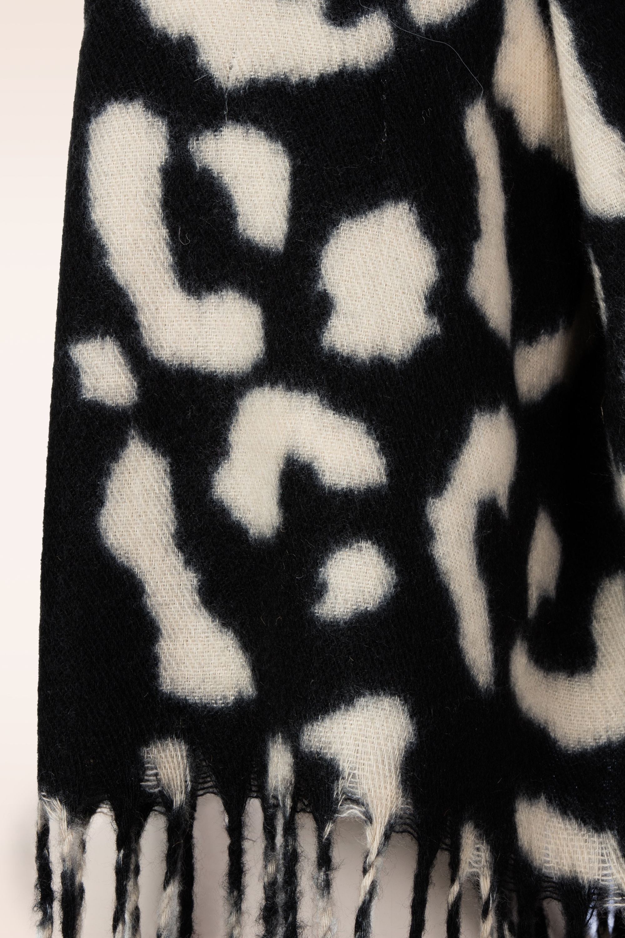 Smashed Lemon - Mina sjaal in zwart en wit 2