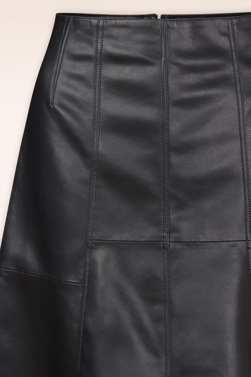 Topvintage Boutique Collection - Topvintage exclusive ~ Lara Faux Leather Midi rok in zwart 5