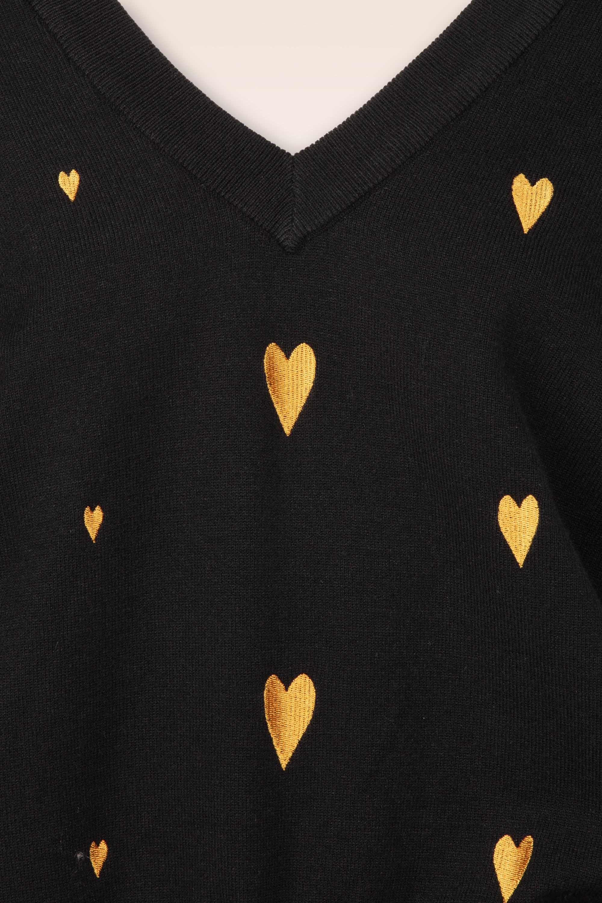 Smashed Lemon - Love trui in zwart en goud 4