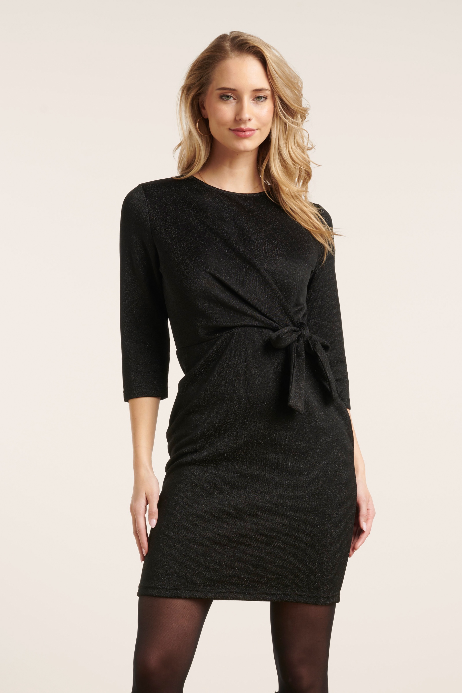 Smashed Lemon - Linda Sparkling jurk in zwart