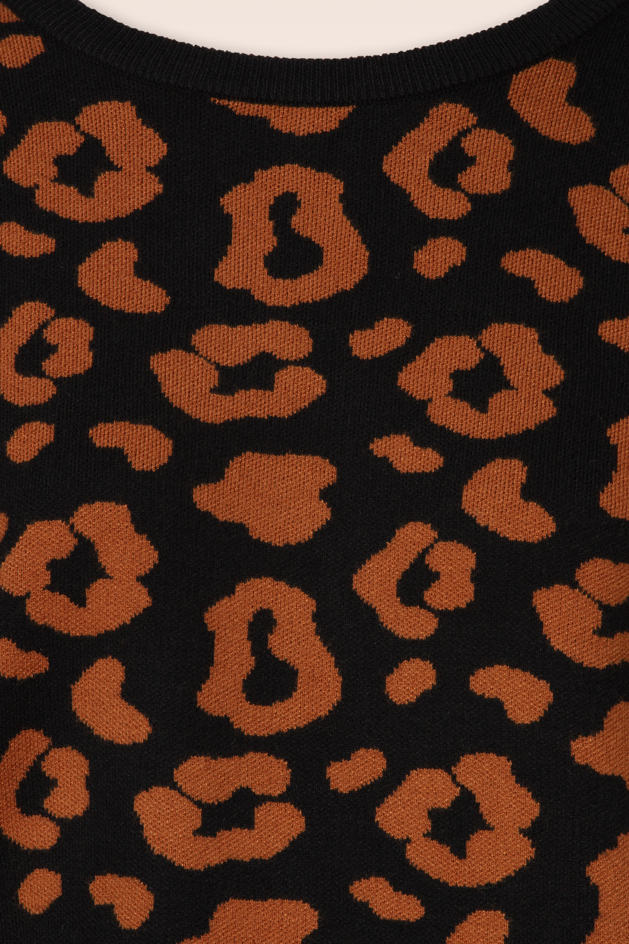 Smashed Lemon - Ellie Leopard gebreide trui in zwart en bruin 2