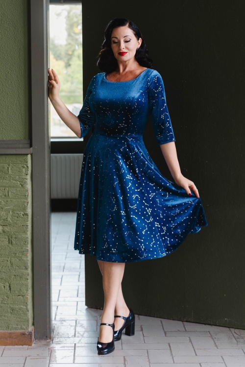 Topvintage Boutique Collection - Topvintage exclusive ~ Adriana zodiac signs swing jurk in marineblauw
