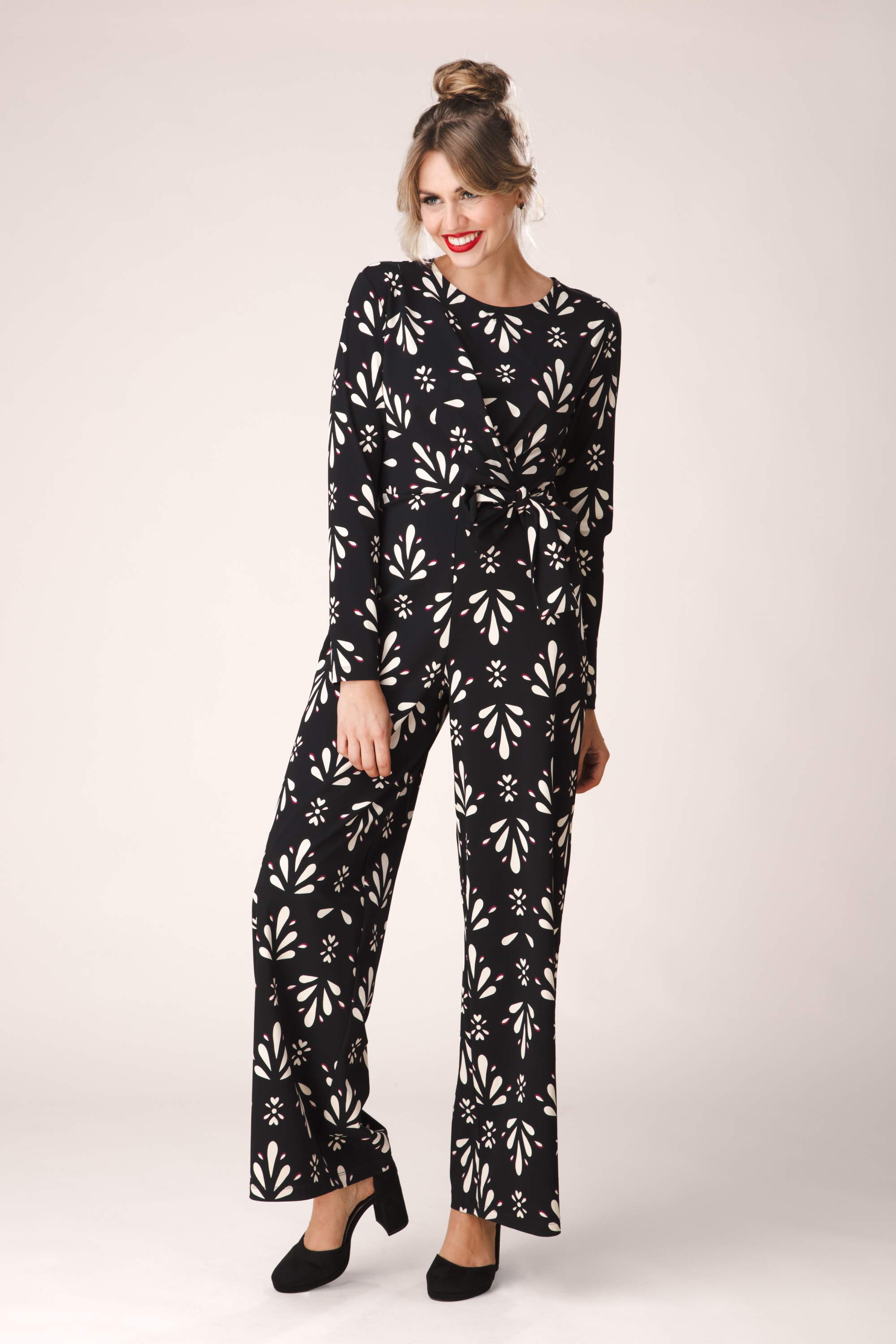 Smashed Lemon - Belinda jumpsuit in zwart en gebroken wit