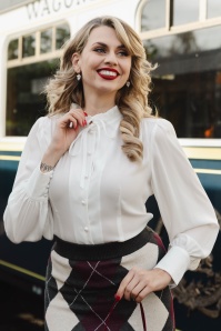 Banned Retro - The Poet’s blouse in wit