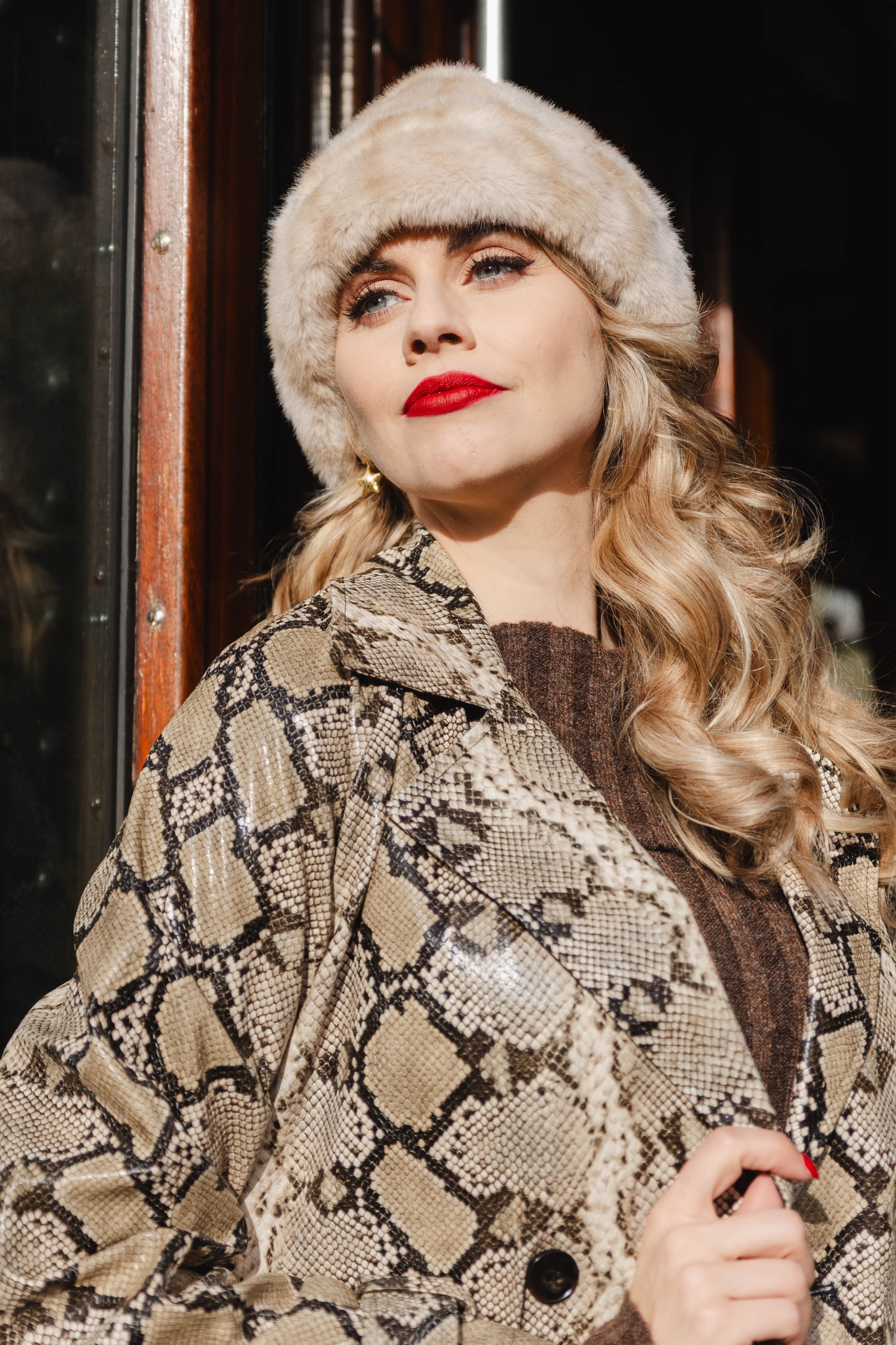 Amici - Marilyn Faux Fur hoed in biscuit beige