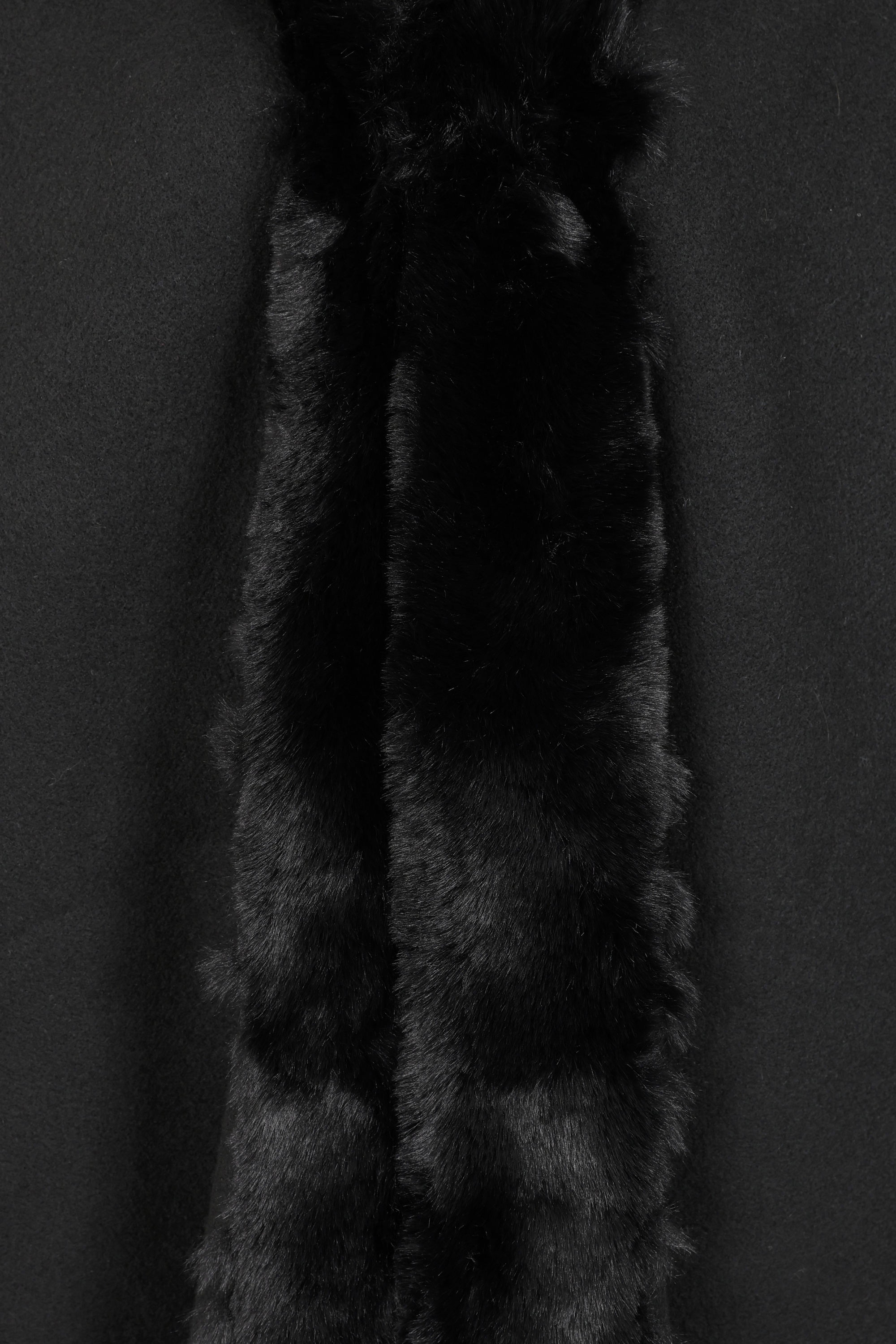 K-Design - Hood & Glow poncho in zwart 2