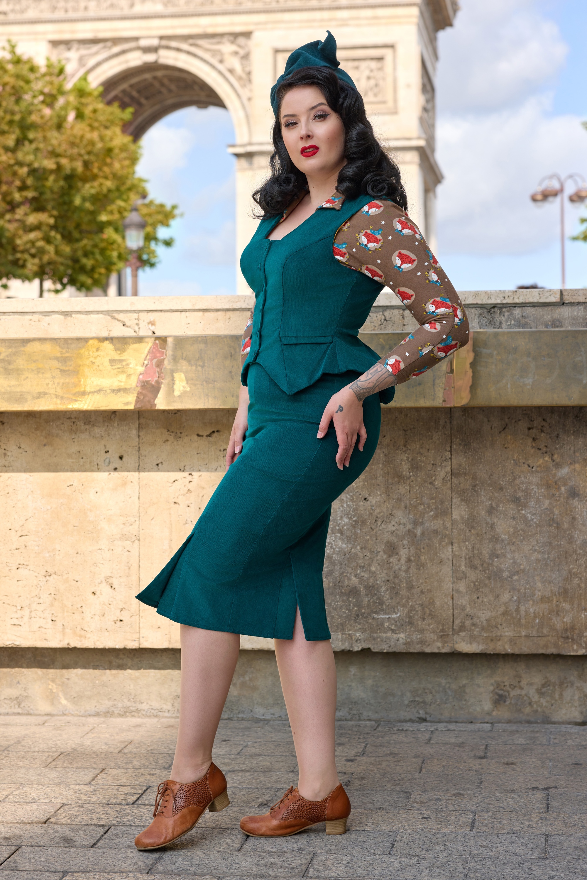 Miss Candyfloss - Victoire Kat Corduroy pencil rok in petrol 2