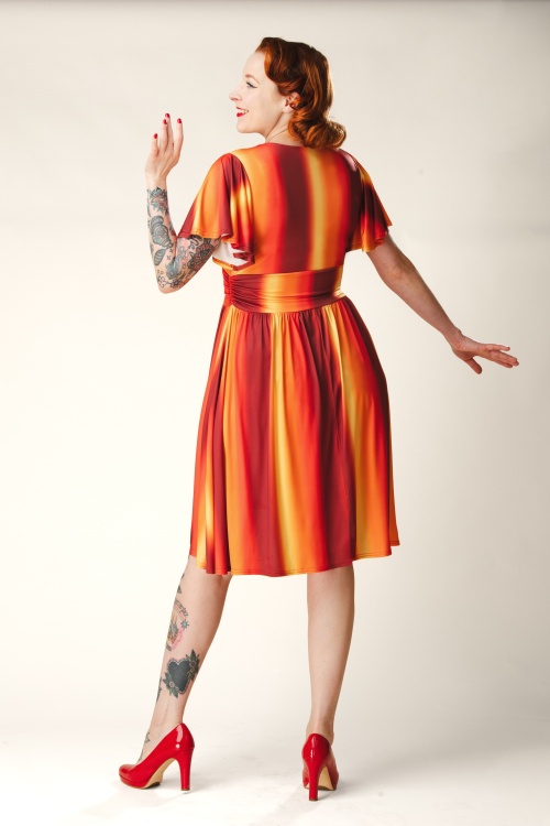 Vintage Chic for Topvintage - Topvintage exclusive ~ Sadie Faded Stripes swing jurk in oranje en geel 3
