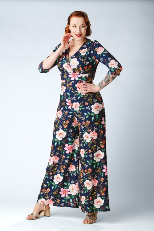 Vintage Chic for Topvintage - Topvintage exclusive ~ Savannah Floral and Berry jumpsuit in marineblauw 