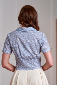 Banned Retro - Eloise Floral blouse in blauw en crème  2