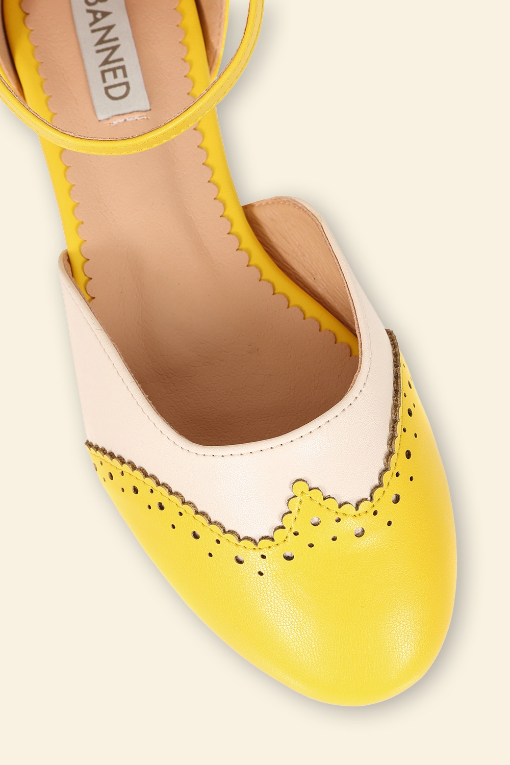 Banned Retro - Dapper Dancemates flats in geel 2