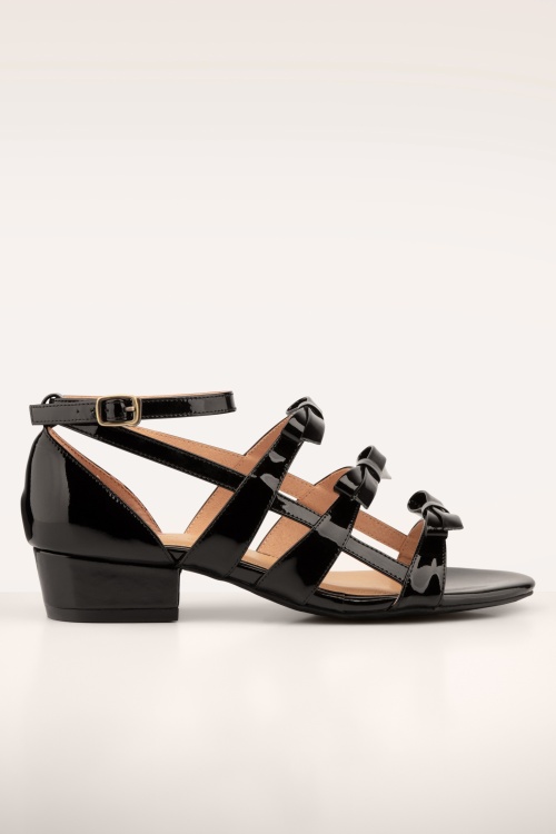 Lola Ramona ♥ Topvintage - Alice Couture Bow lak sandaaltjes in zwart 2