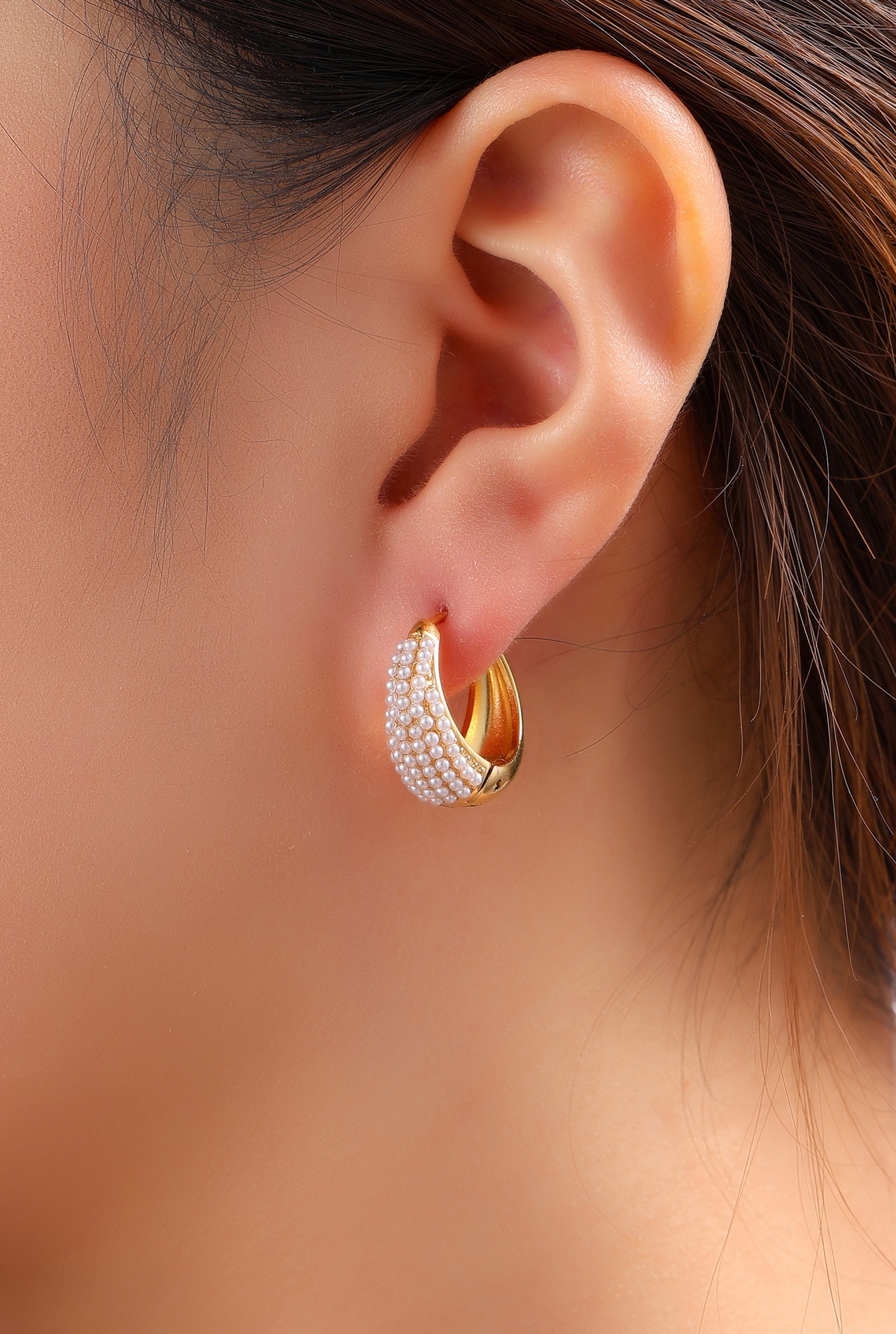 Day&Eve by Go Dutch Label - Pearly Drop Hoop oorbellen in goud