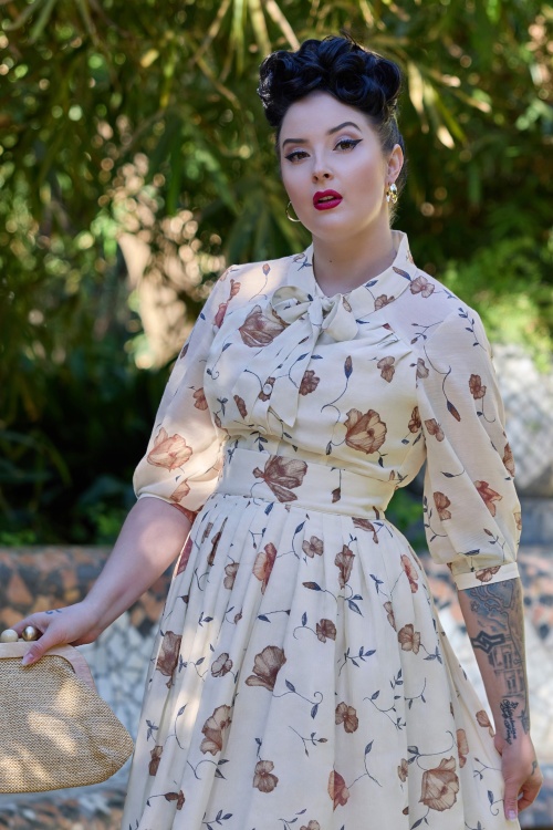 Miss Candyfloss - Suzanne May floral blouse in crème  3