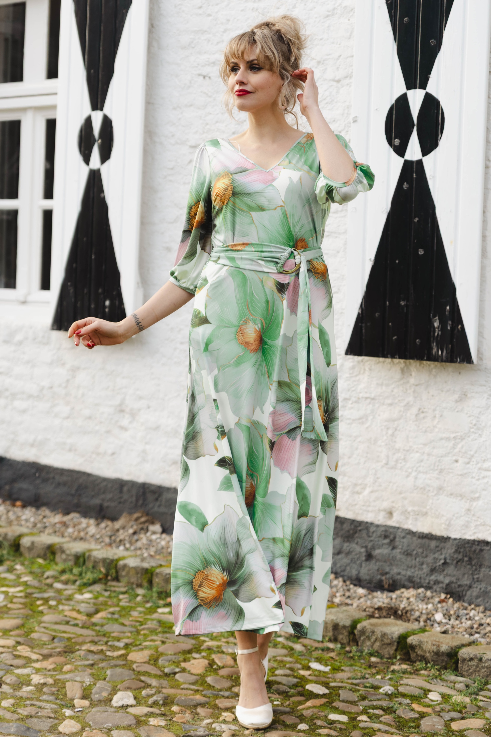 K-Design - Petal Promise maxi jurk in gebroken wit en multi