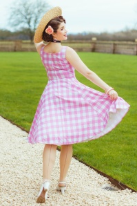 Hearts & Roses - Pink Meadow Check swing jurk in wit en roze 4
