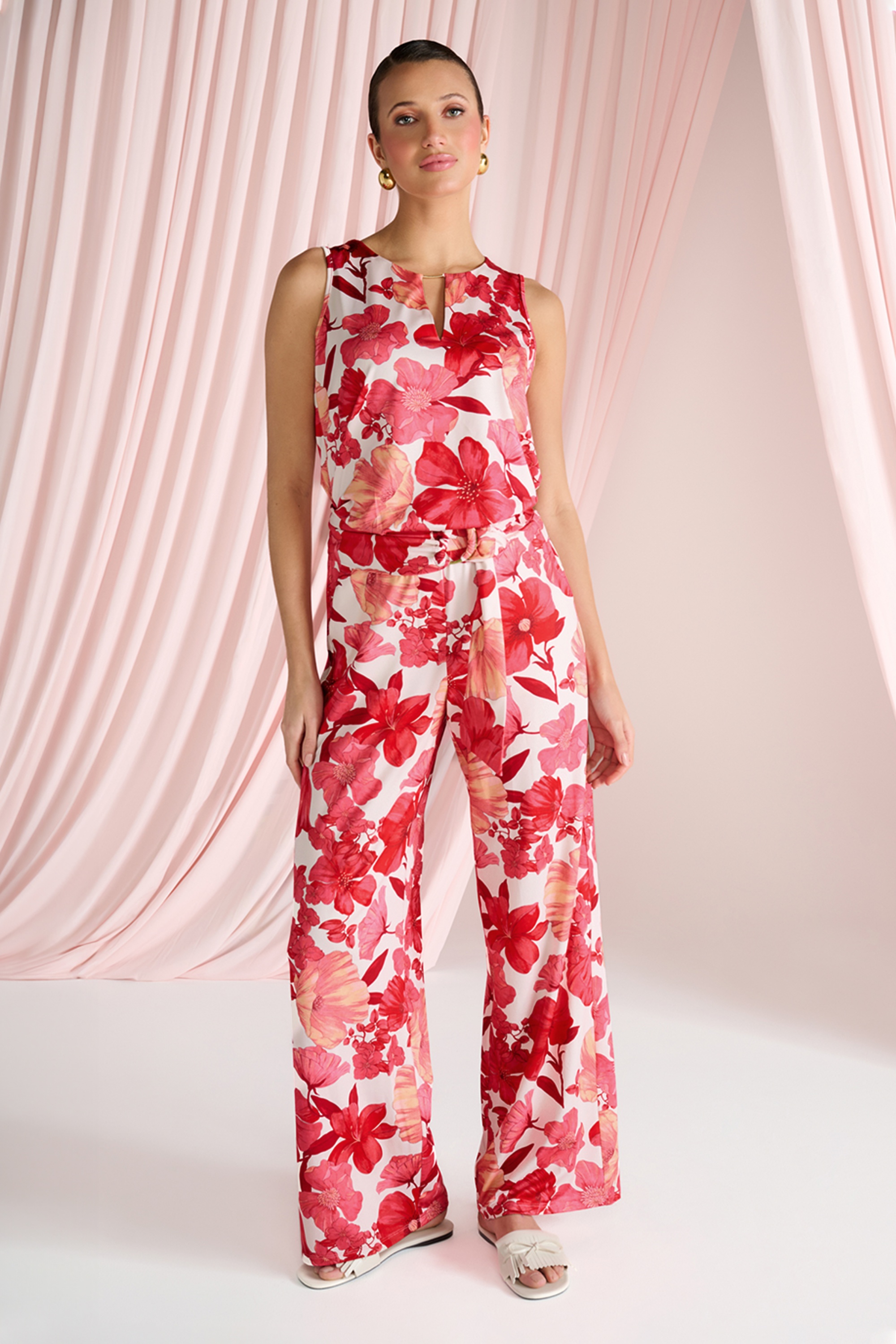 K-Design - Kendra Blossom jumpsuit in gebroken wit en rood