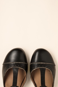 Miz Mooz - Fernie T-Strap pumps in zwart en crème 2