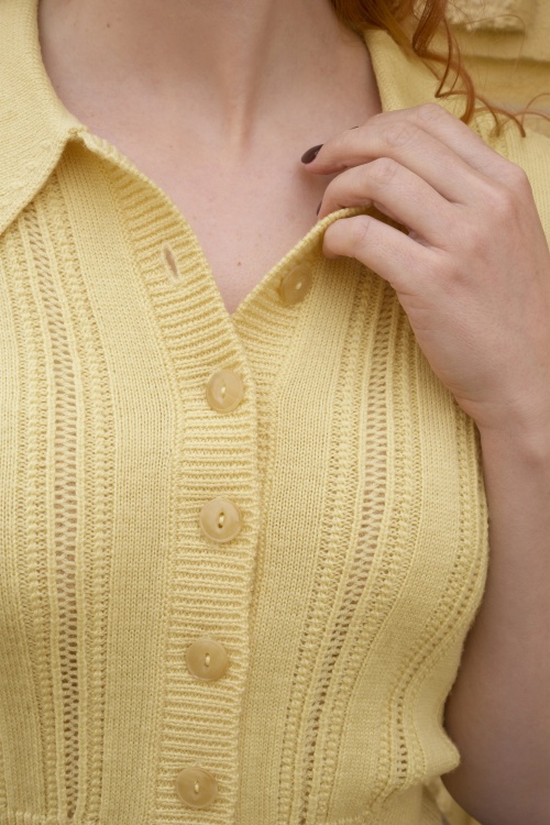 Emmy Design - The Non Contrast gebreid vest in zachtgeel 3