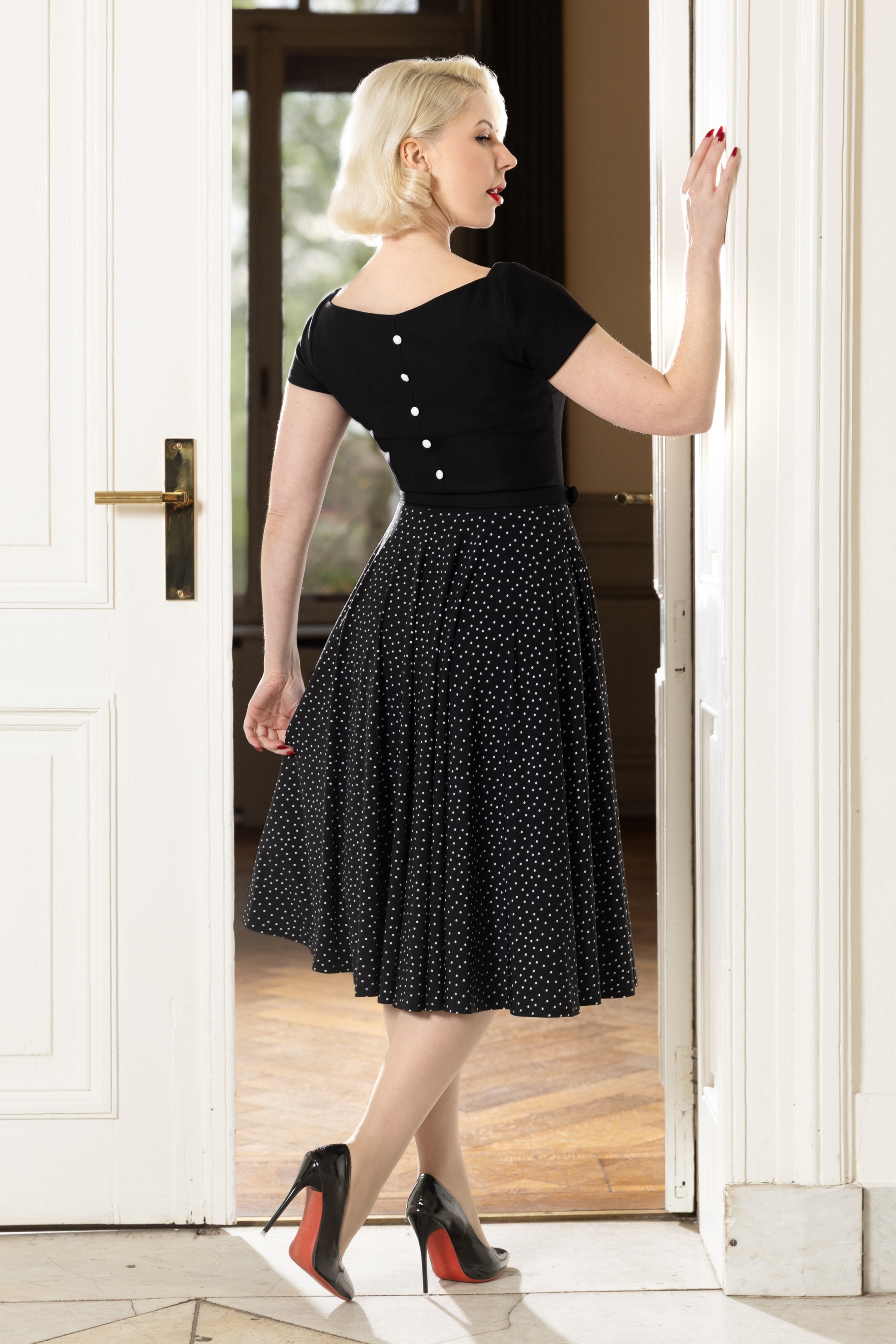 Vintage Diva  - Topvintage exclusive ~ The Grace Lee Polka swing jurk in zwart 2