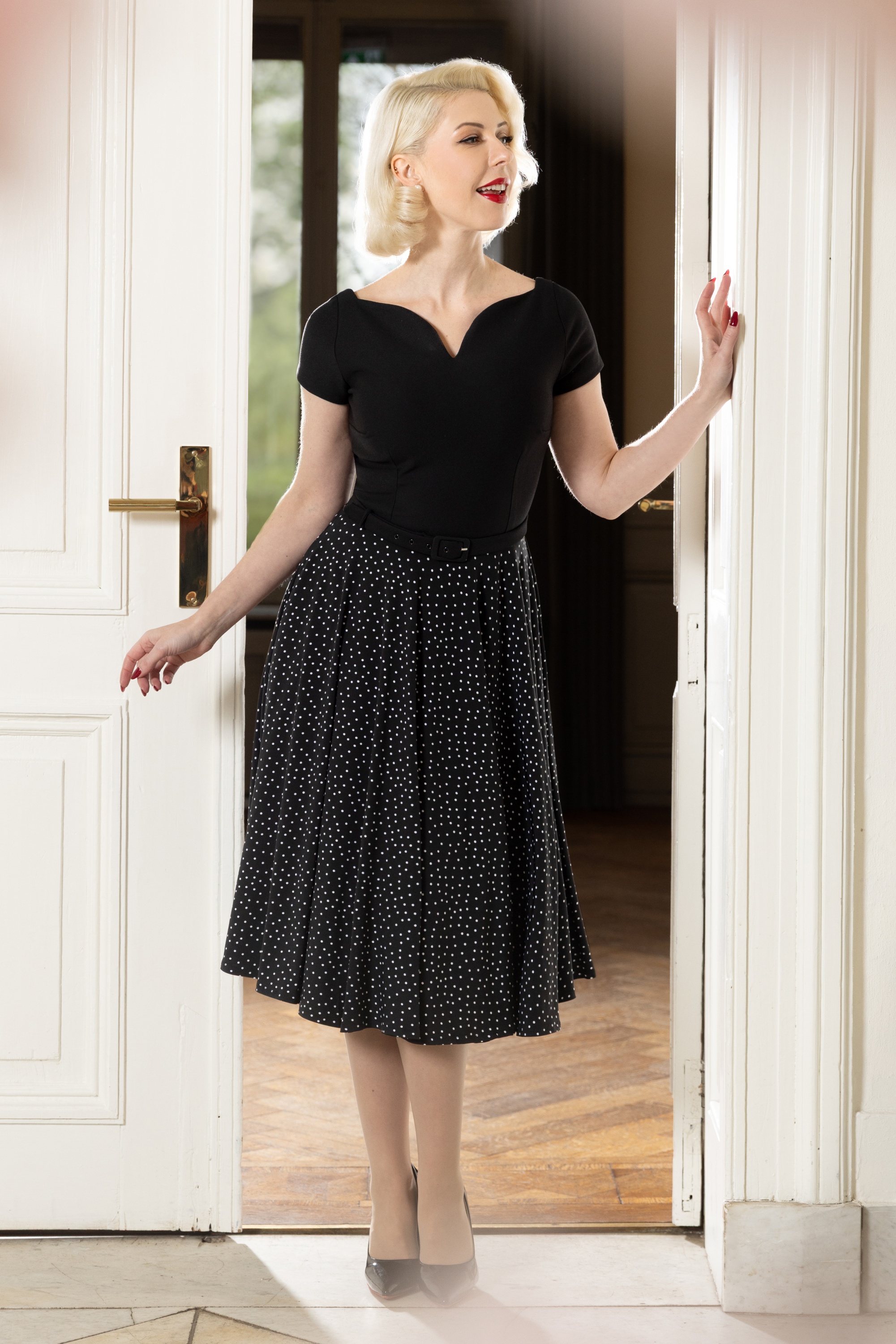 Vintage Diva  - Topvintage exclusive ~ The Grace Lee Polka swing jurk in zwart 5