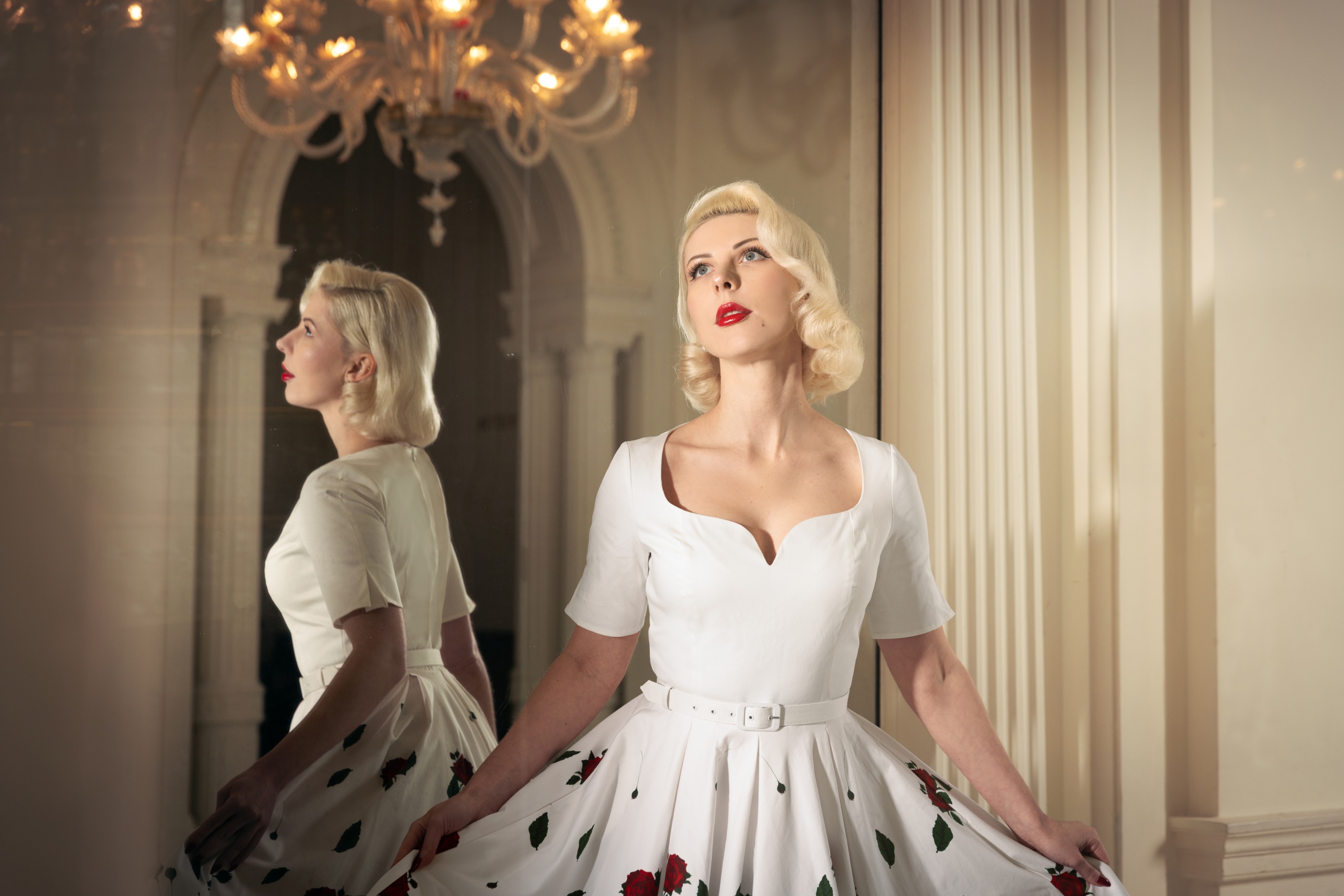 Vintage Diva  - Topvintage exclusive ~ The Ella Rose swing jurk in wit 3