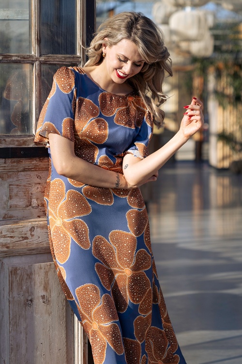 Traffic People - Rene Flower maxi jurk in blauw en bruin