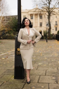 Glamour Bunny Business Babe - Topvintage Exclusive ~ The Paris blazer in zand 3