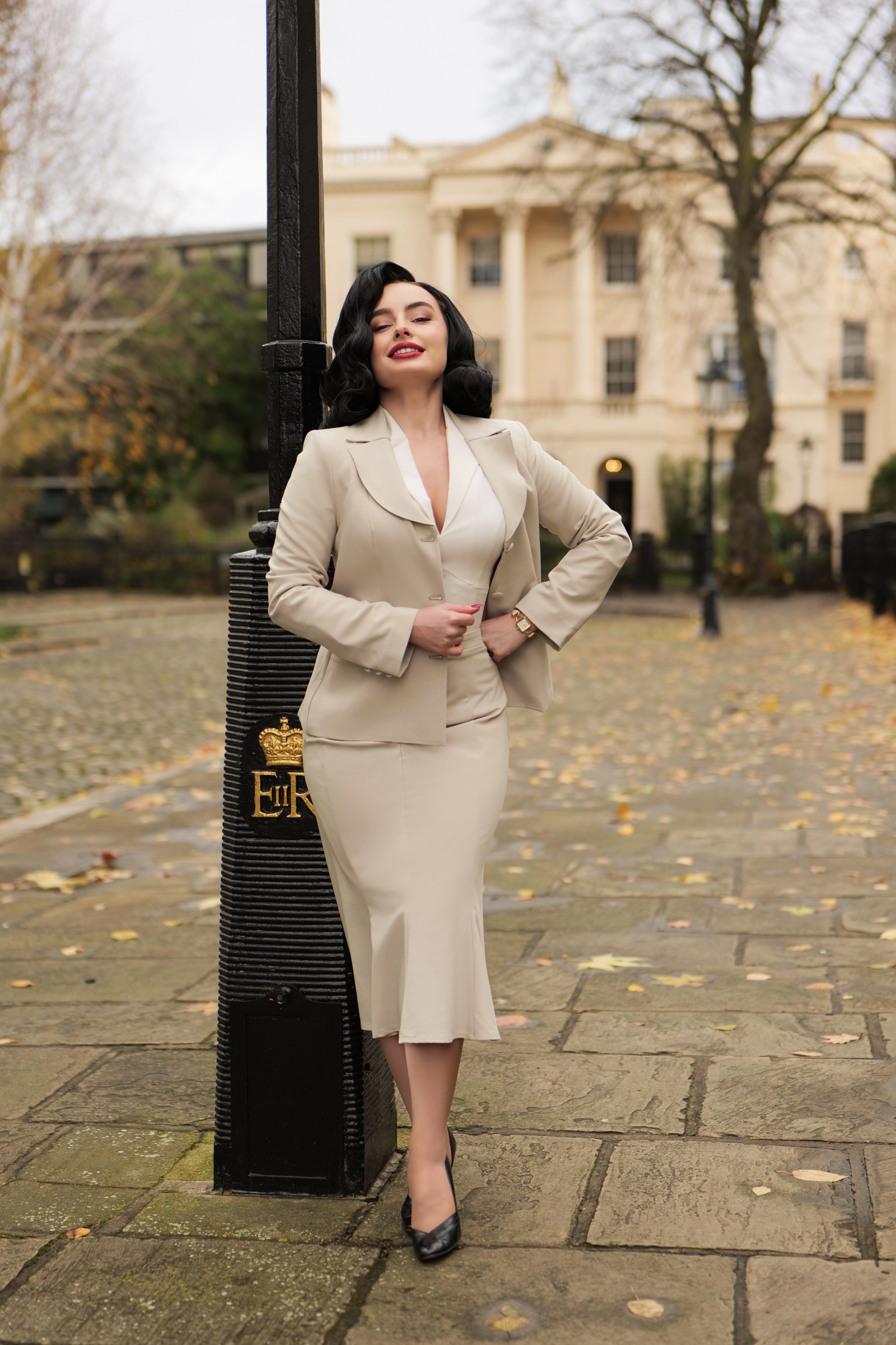 Glamour Bunny Business Babe - Topvintage Exclusive ~ The Paris blazer in zand 3