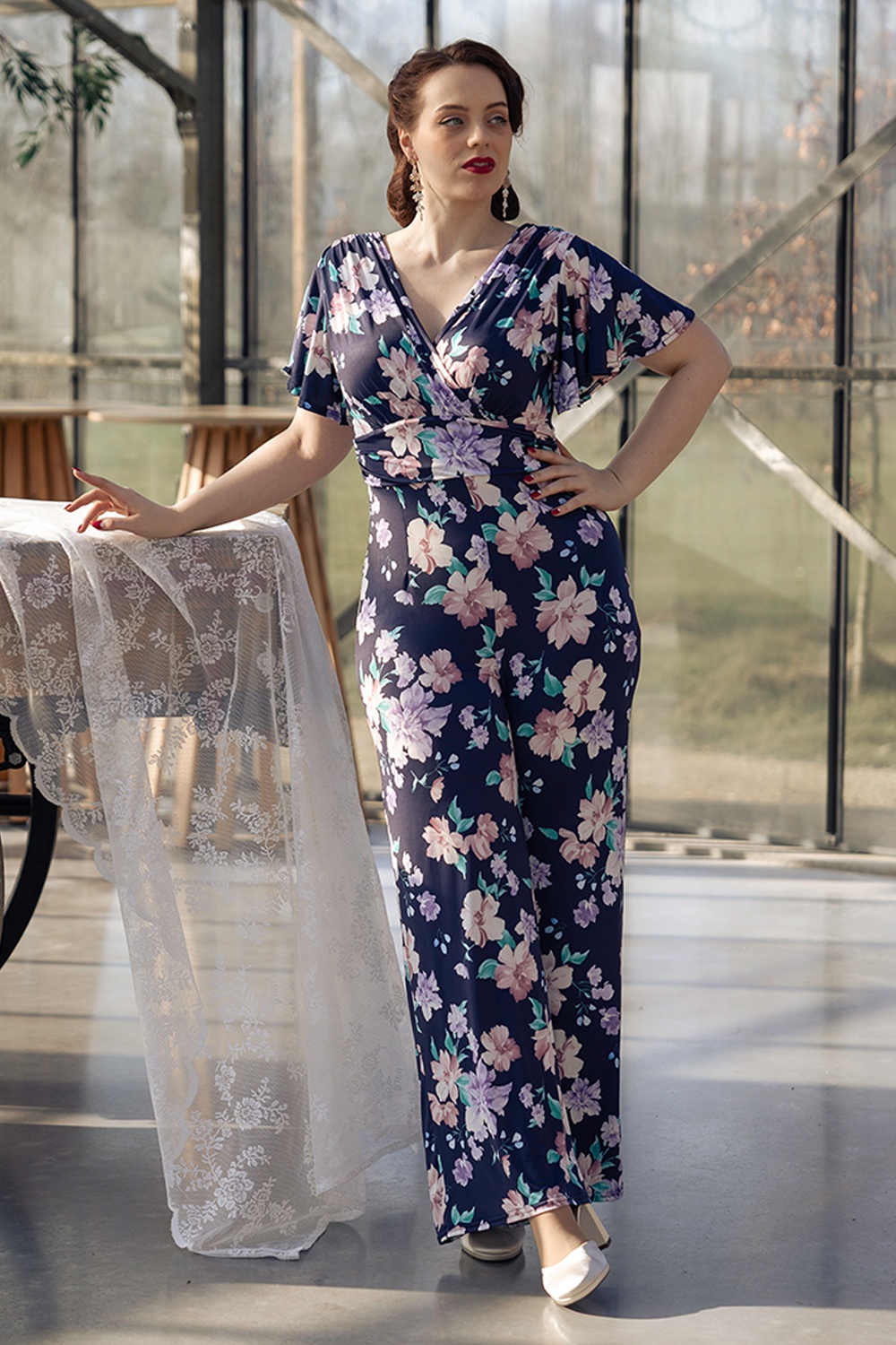 Vintage Chic for Topvintage - Topvintage exclusive ~ Petal Parade jumpsuit in marineblauw