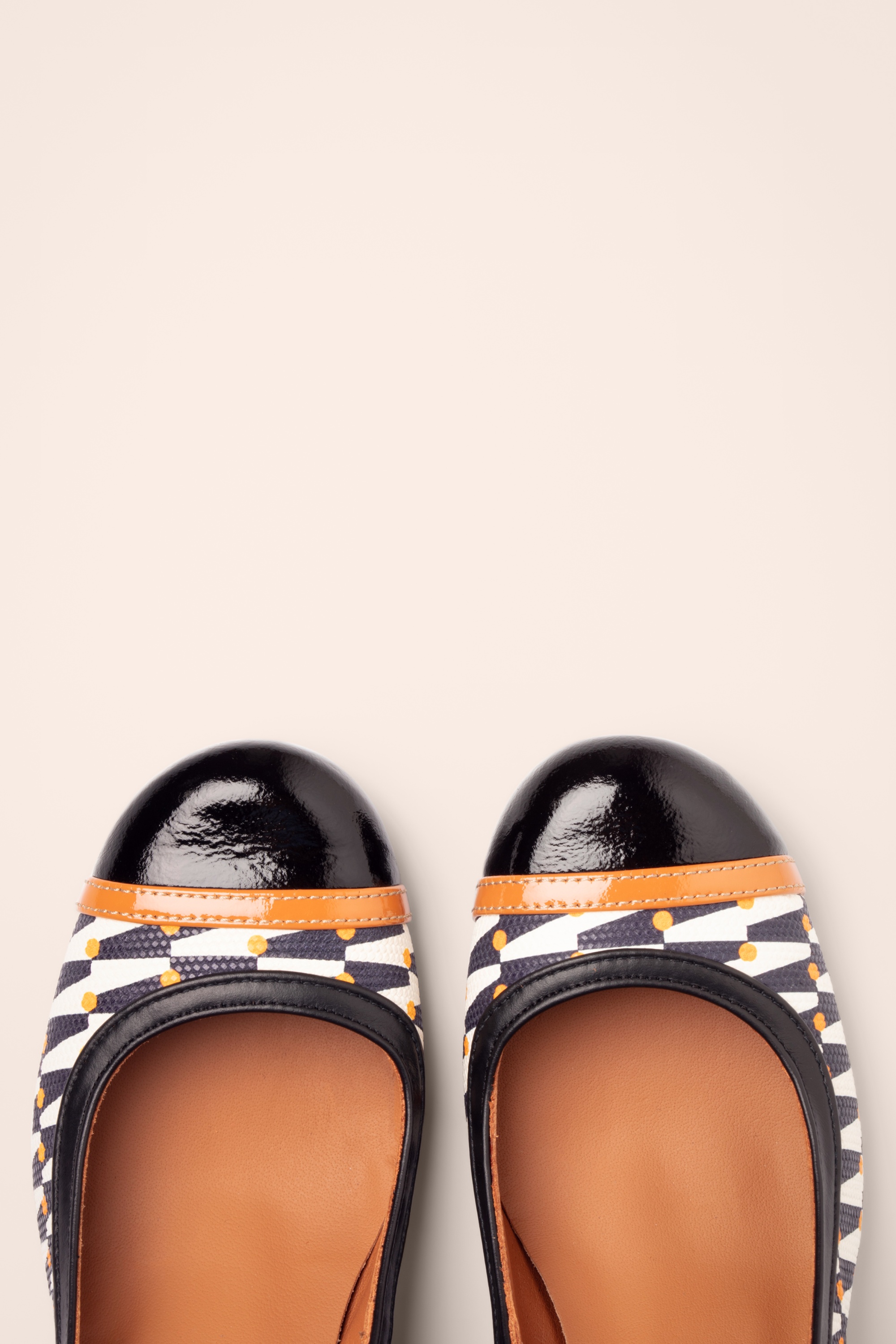 Nemonic - Juliet pumps van leder in zwart 2