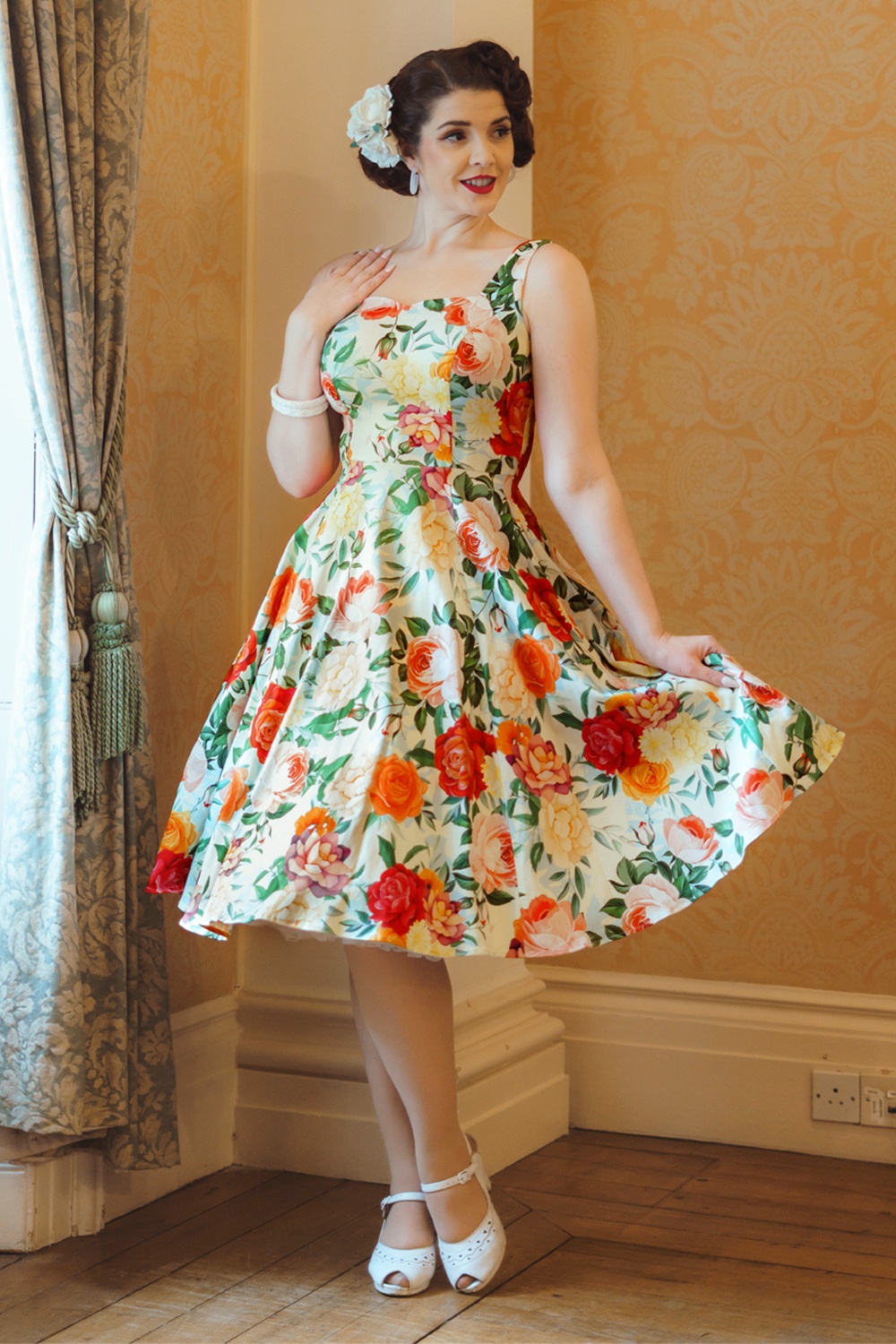 Hearts & Roses - Golden Peony swing jurk in botergeel en multi